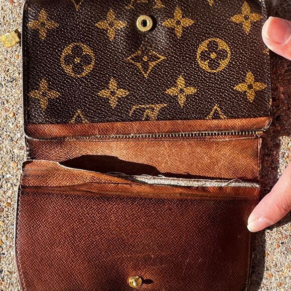 Louis Vuitton Brown LV Monogram Wallet (Project Piece) - Picture 4 of 8